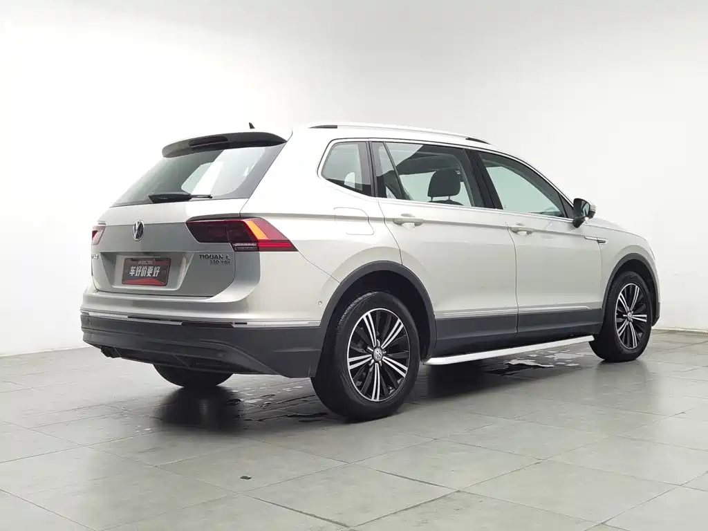 Volkswagen Tiguan L — фото 2