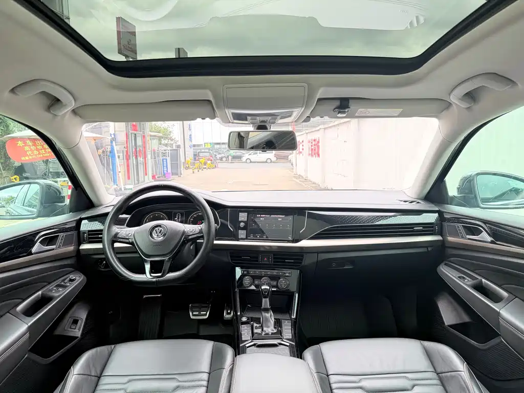 Volkswagen Passat — фото 6