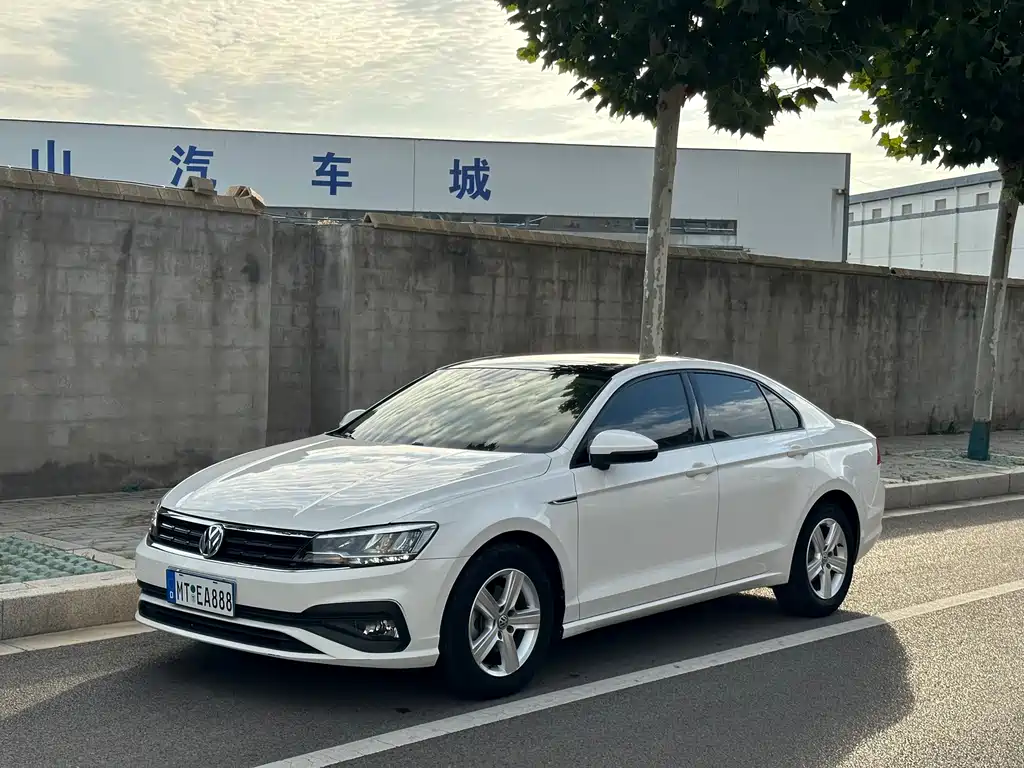 Volkswagen Lamando