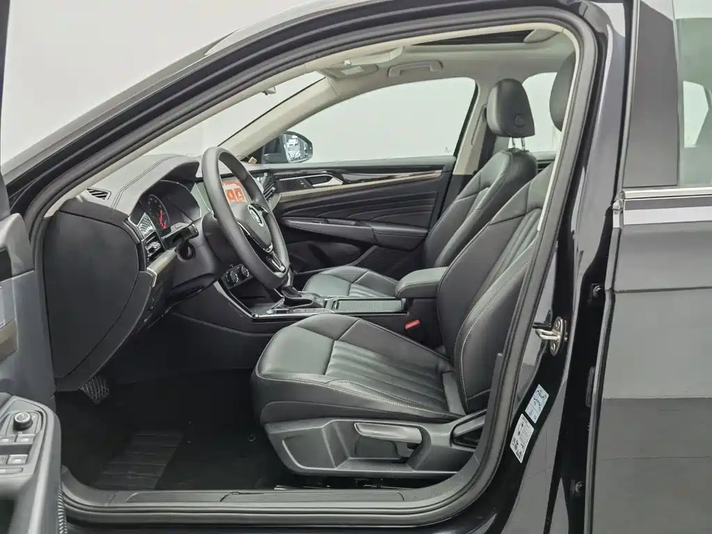 Volkswagen Passat — фото 10