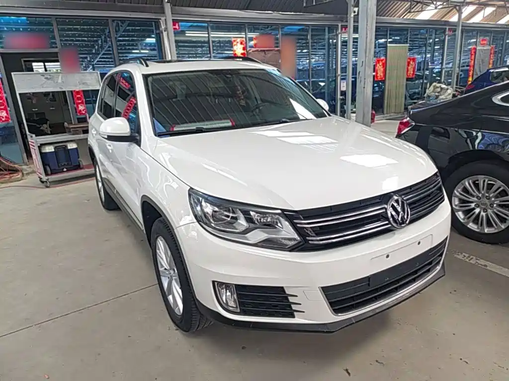 Volkswagen Tiguan — фото 4