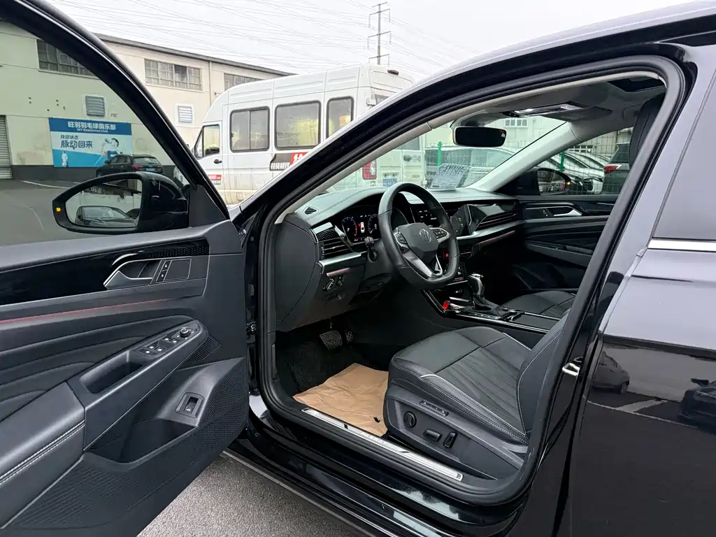 Volkswagen Passat — фото 19