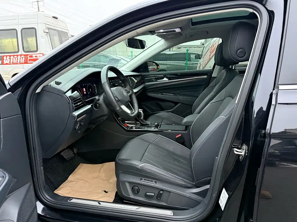 Volkswagen Passat — фото 20