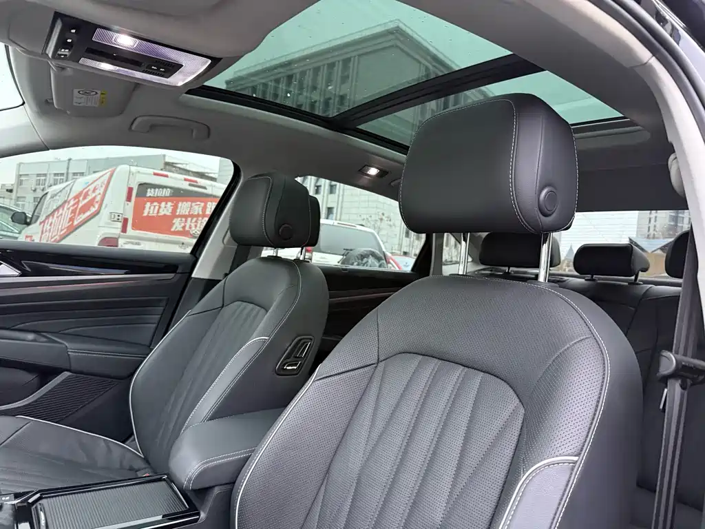 Volkswagen Passat — фото 21