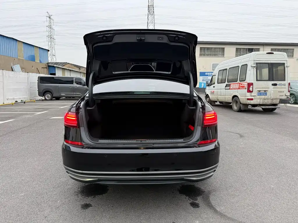 Volkswagen Passat — фото 28