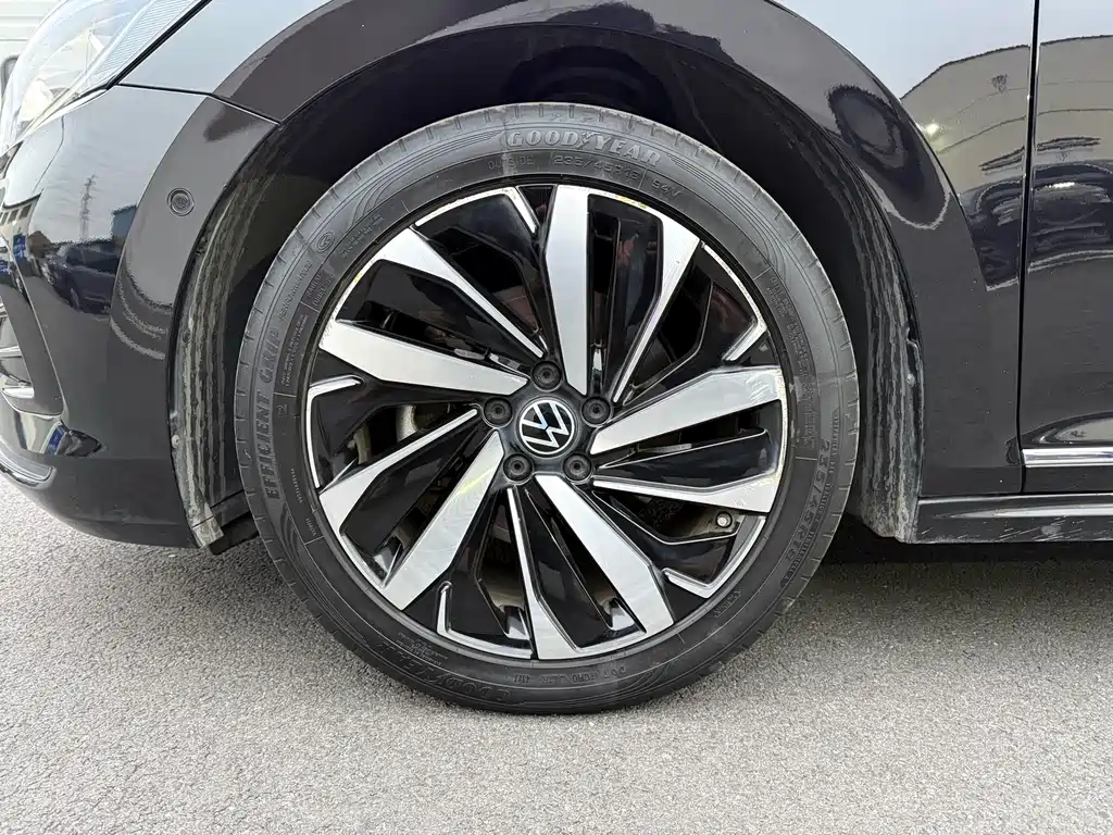 Volkswagen Passat — фото 8