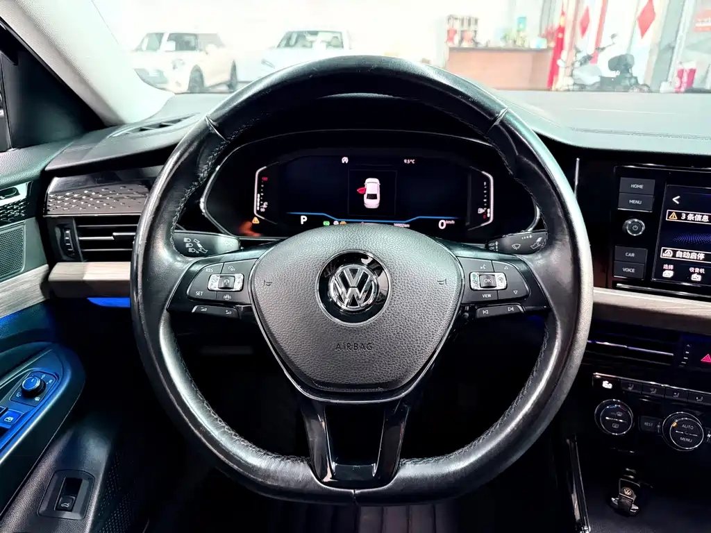 Volkswagen Passat — фото 14