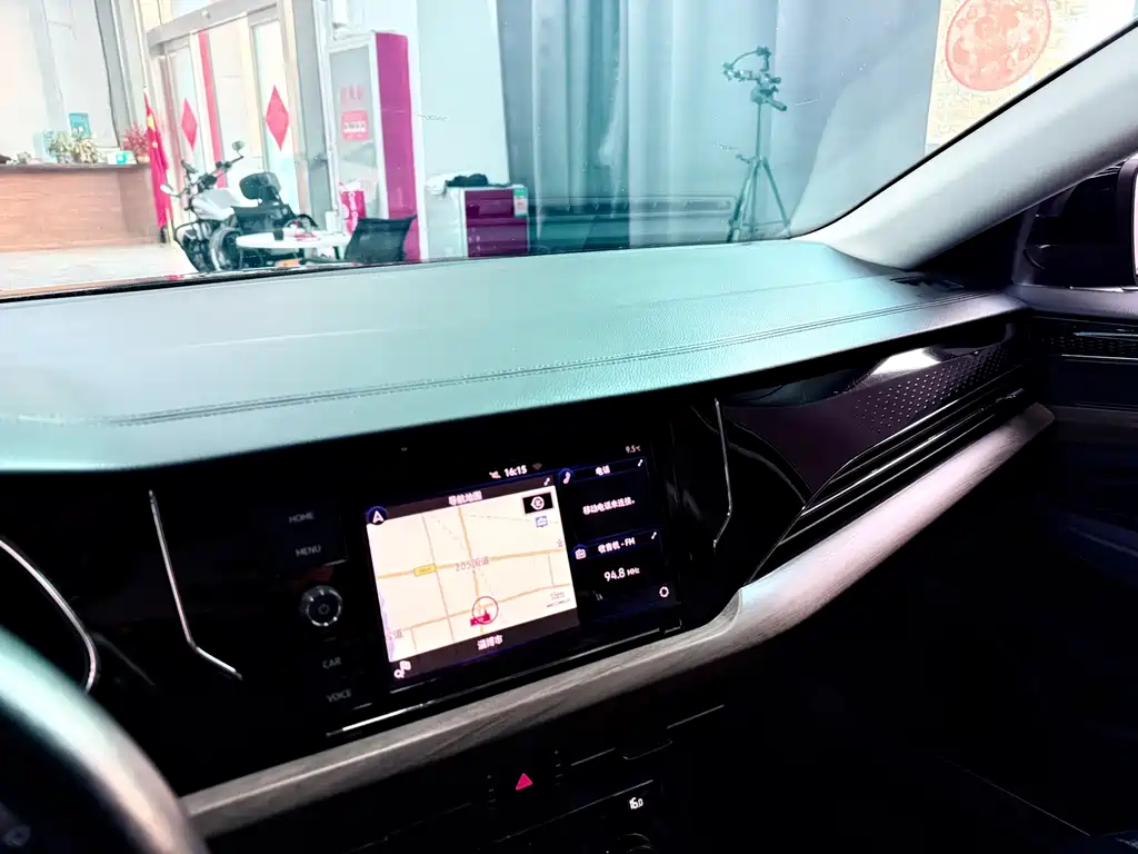 Volkswagen Passat — фото 19