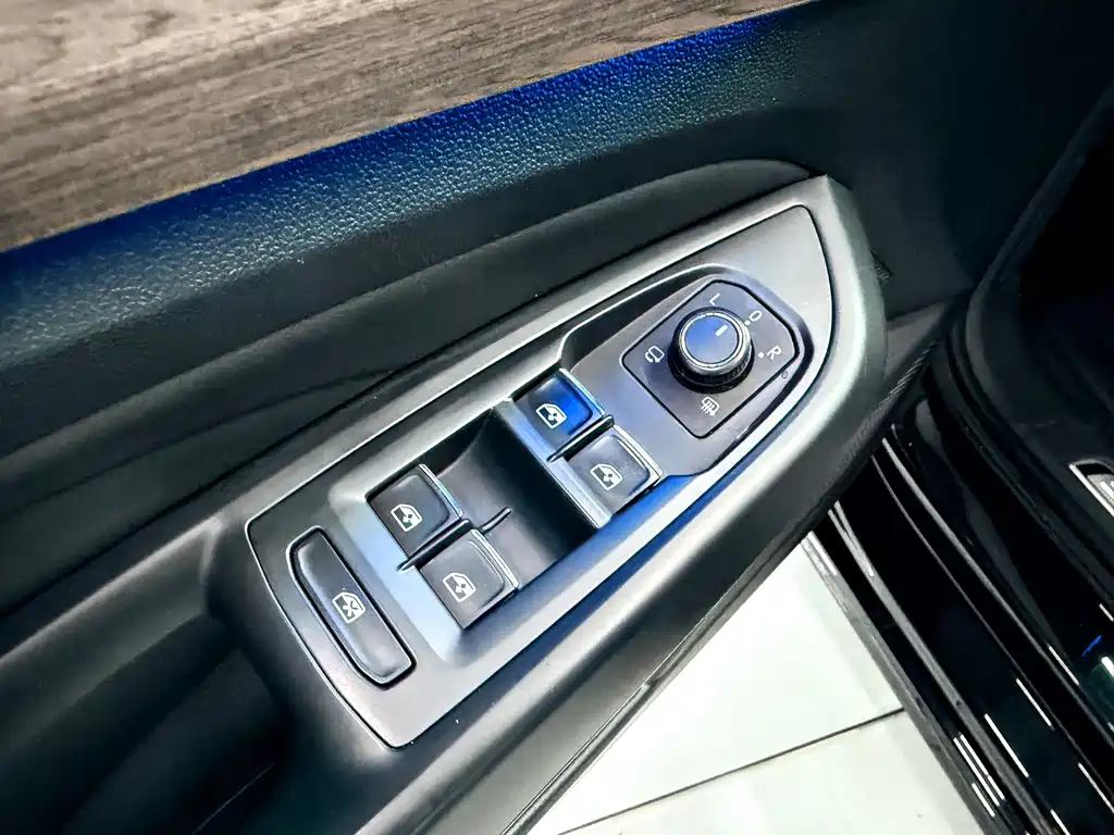 Volkswagen Passat — фото 20