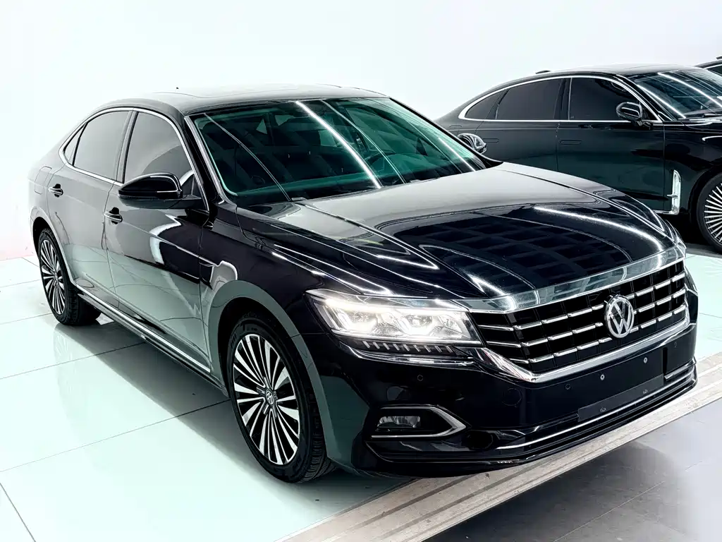 Volkswagen Passat — фото 8