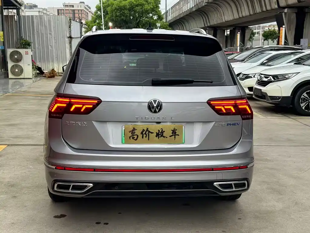 Volkswagen Tiguan L PHEV — фото 3
