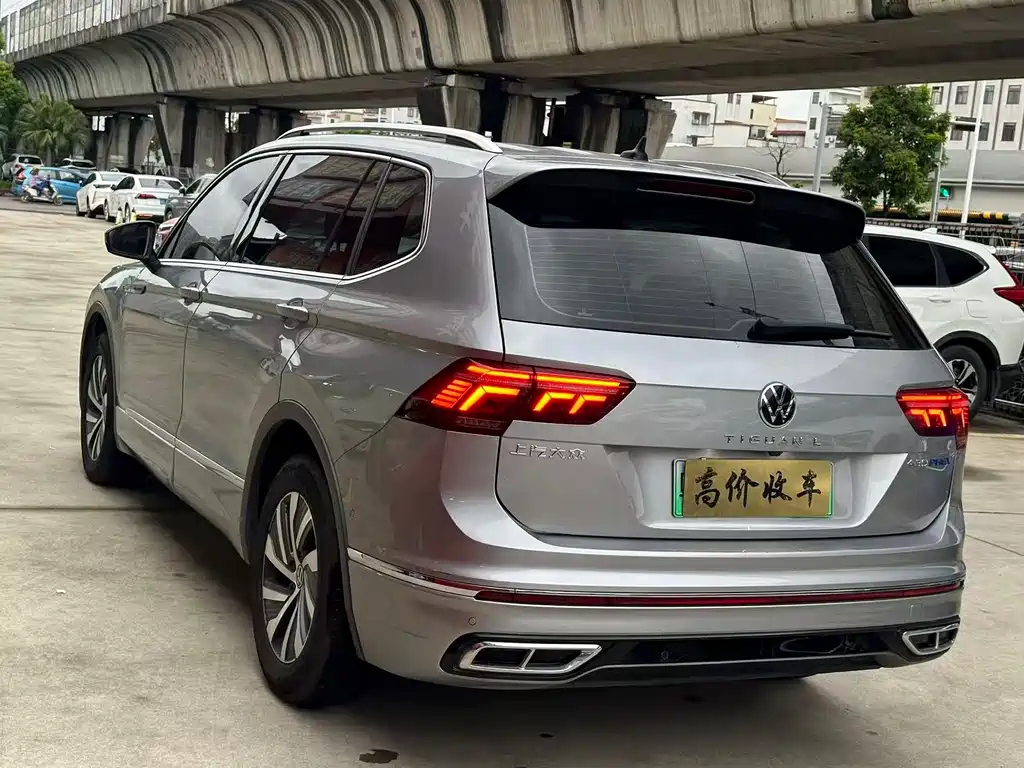 Volkswagen Tiguan L PHEV — фото 6
