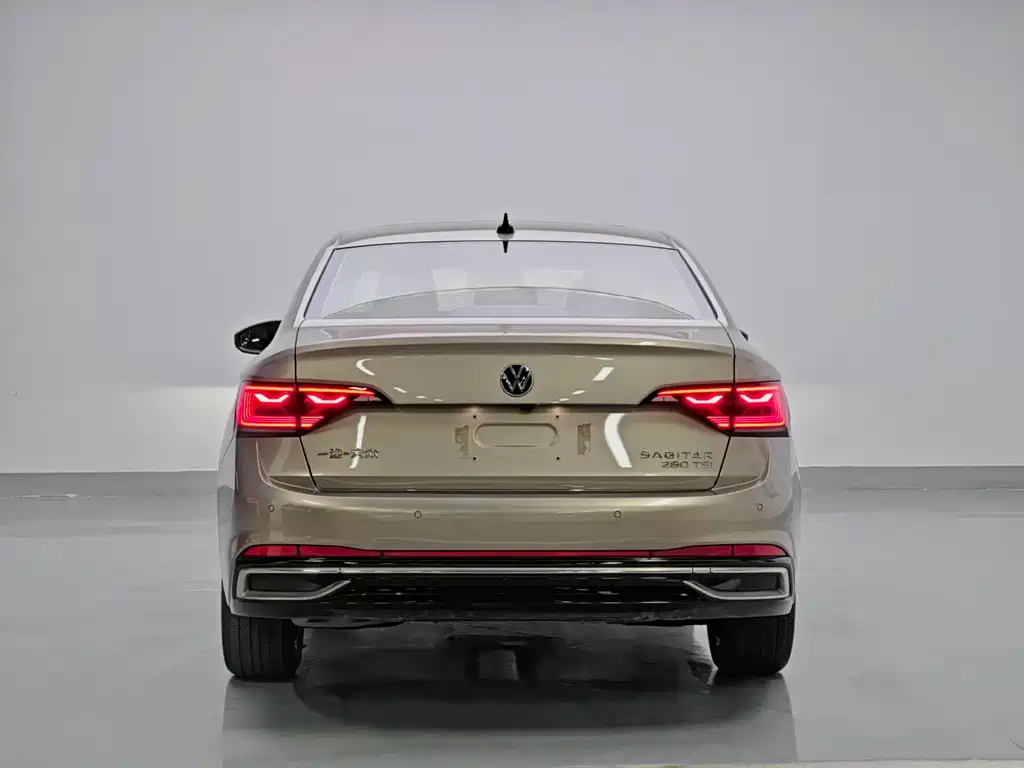 Volkswagen Sagitar — фото 6