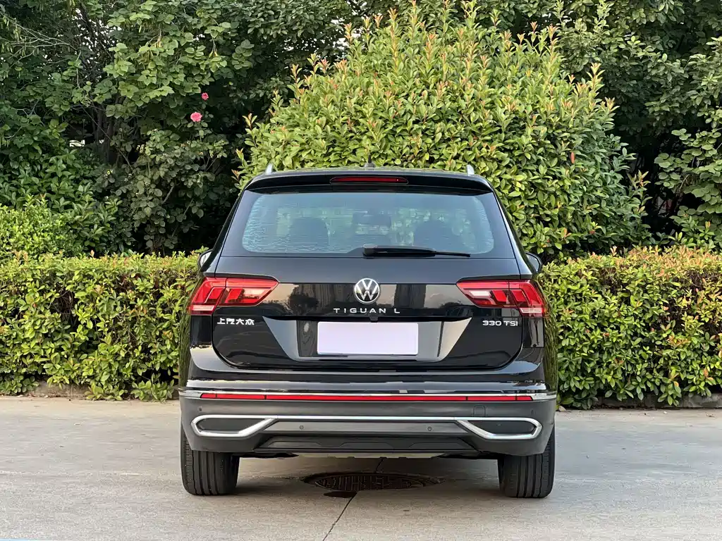 Volkswagen Tiguan L — фото 17