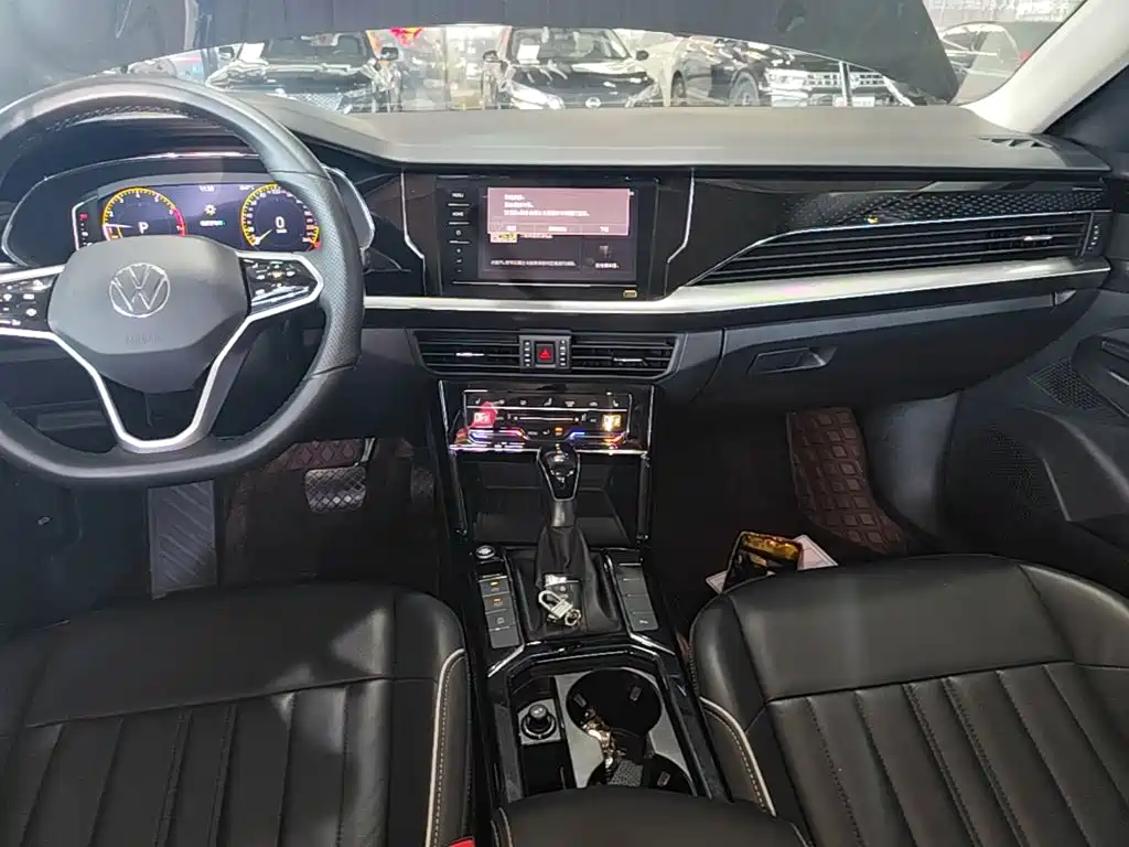 Volkswagen Passat — фото 13