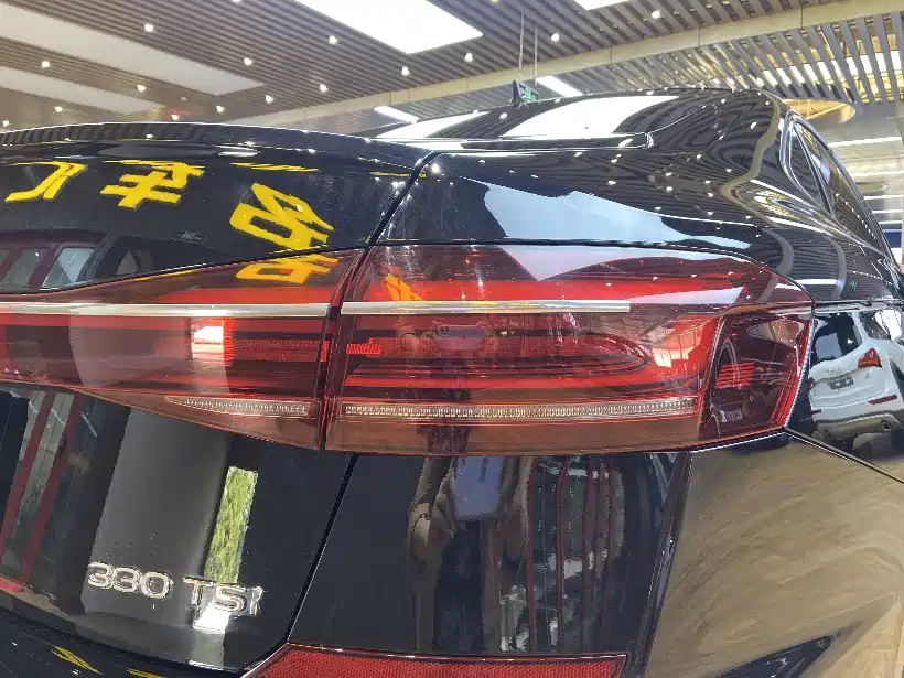 Volkswagen Passat — фото 21