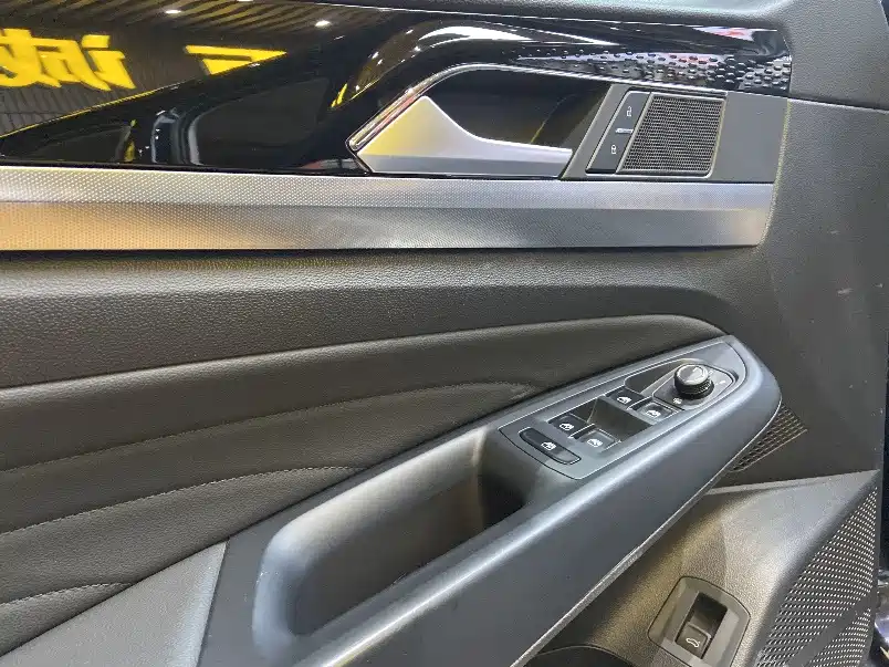 Volkswagen Passat — фото 6