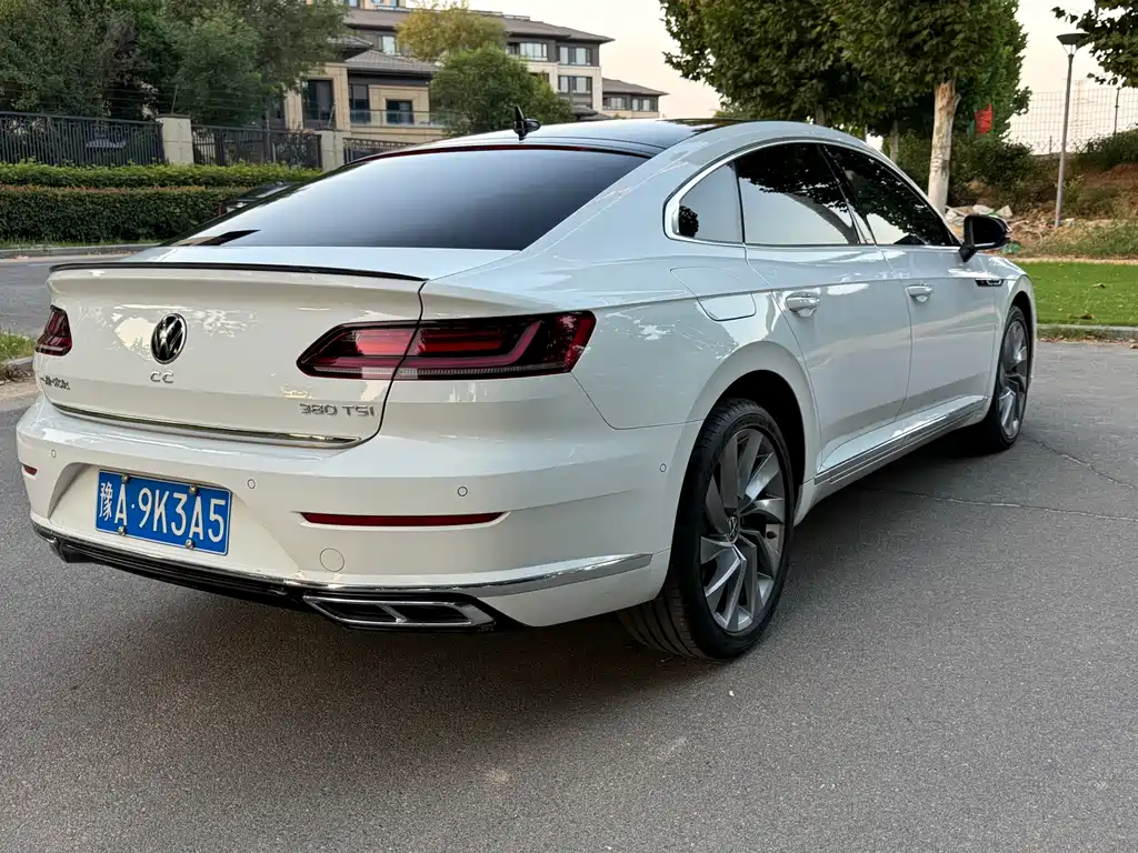 Volkswagen CC — фото 9