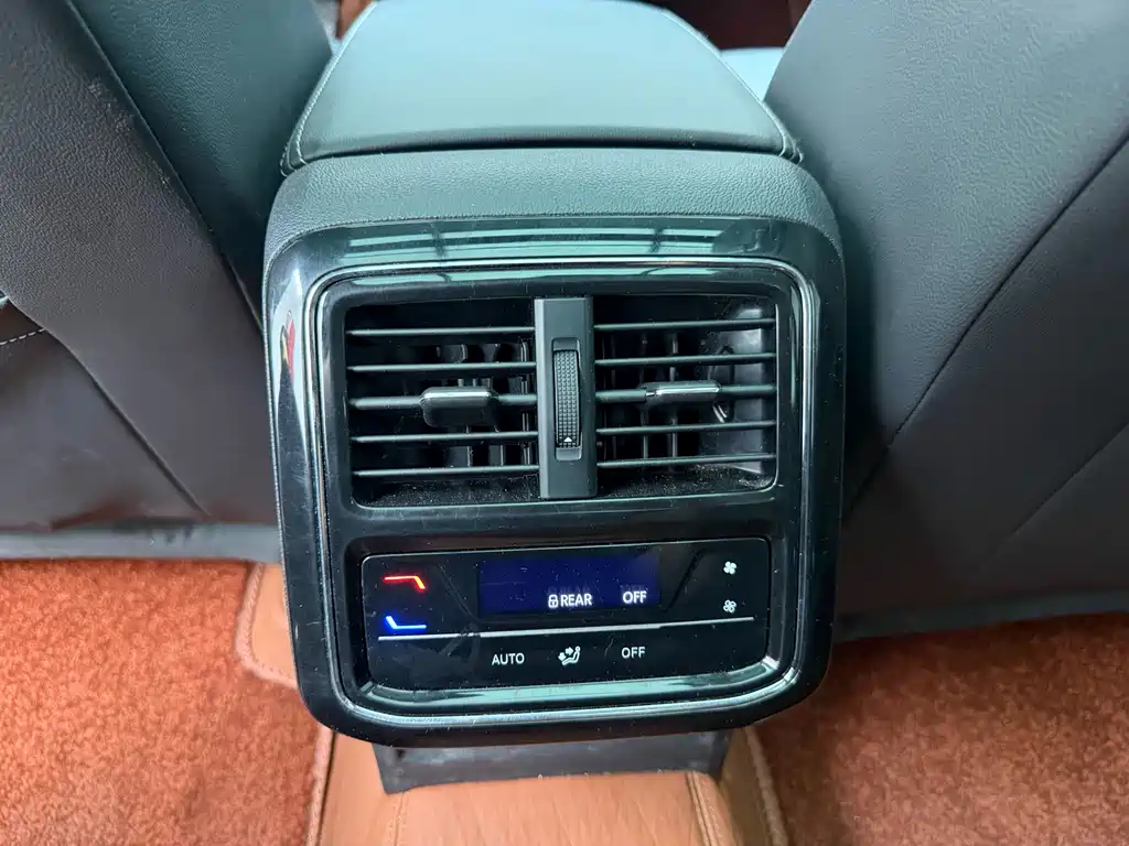 Volkswagen Passat — фото 15