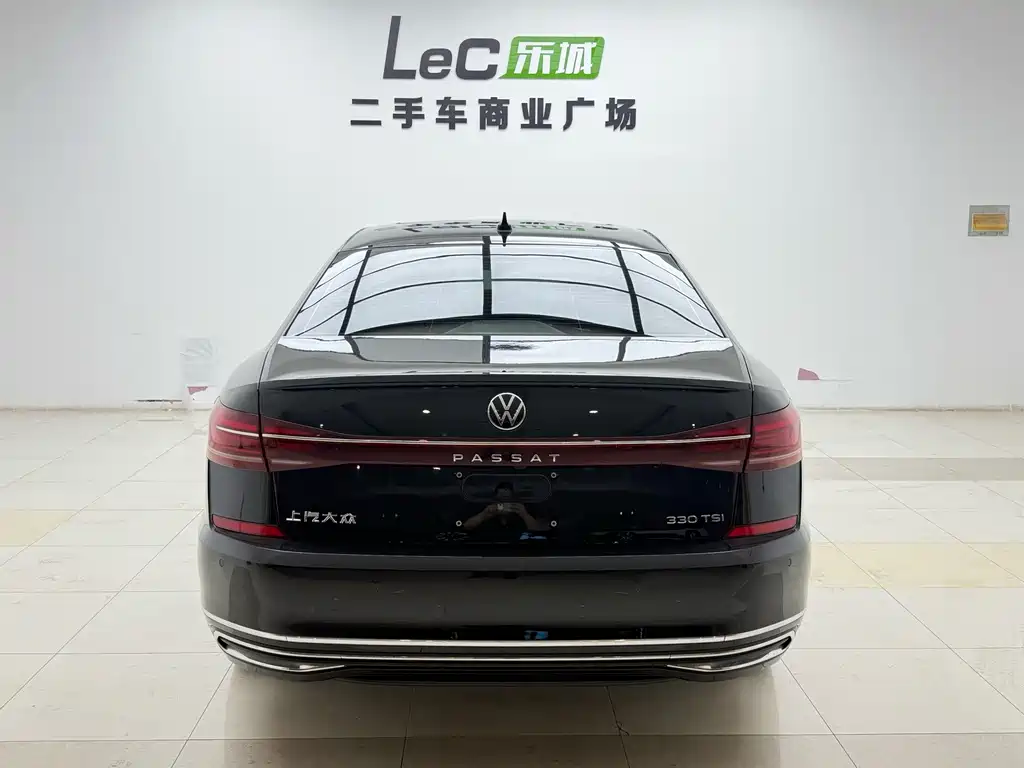 Volkswagen Passat — фото 7