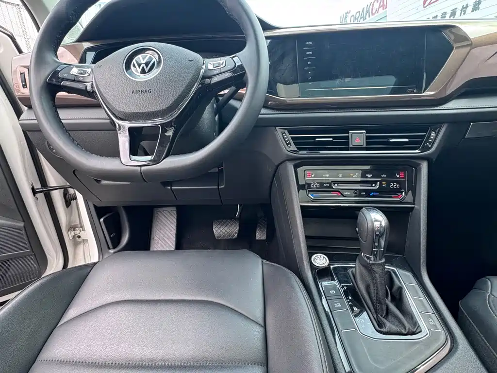 Volkswagen Tharu — фото 22