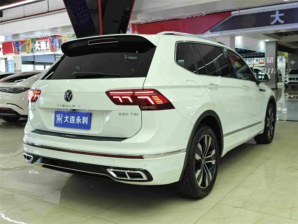 Volkswagen Tiguan L — фото 17