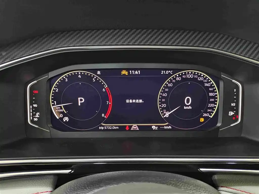 Volkswagen Tiguan L — фото 19