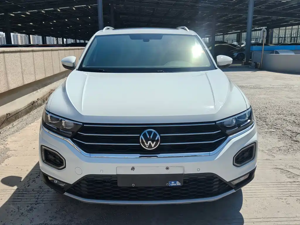 Volkswagen T-Roc — фото 2