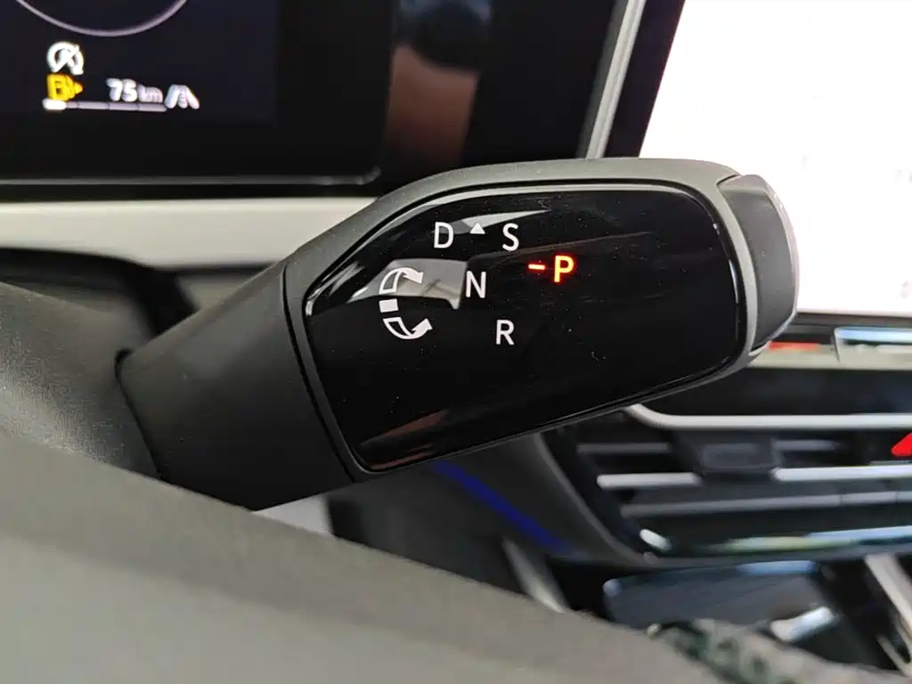Volkswagen Passat — фото 14