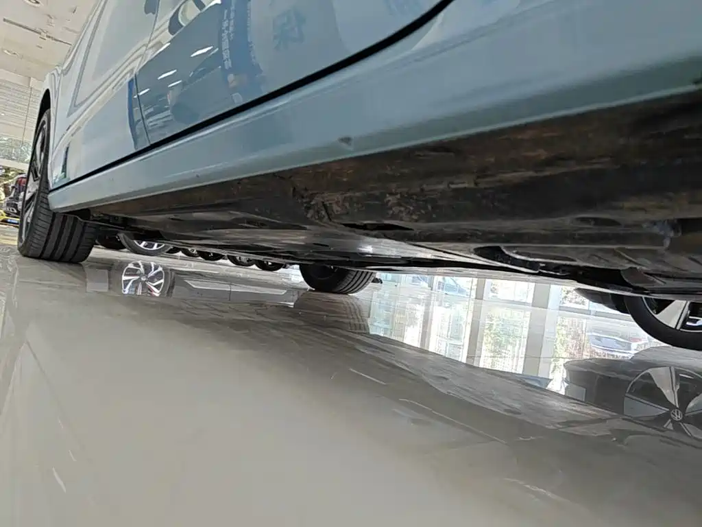 Volkswagen Passat — фото 22