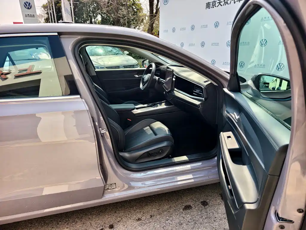 Volkswagen Passat — фото 9