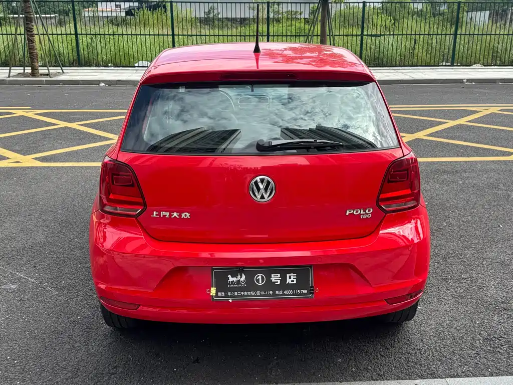 Volkswagen Polo — фото 5