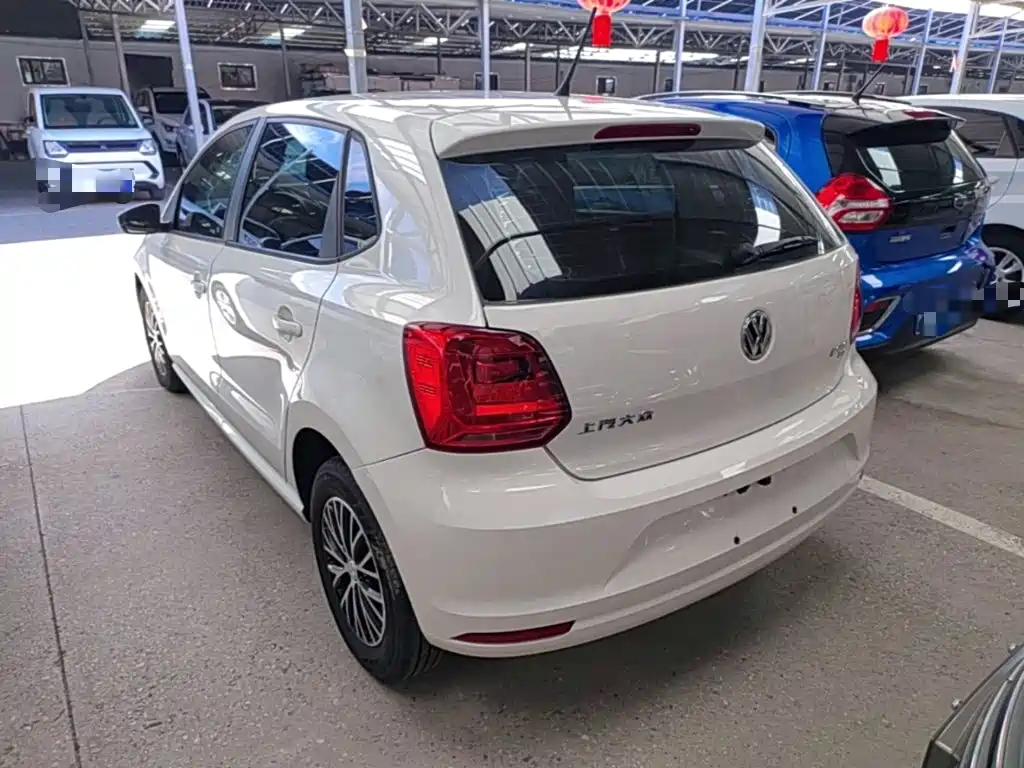 Volkswagen Polo — фото 5