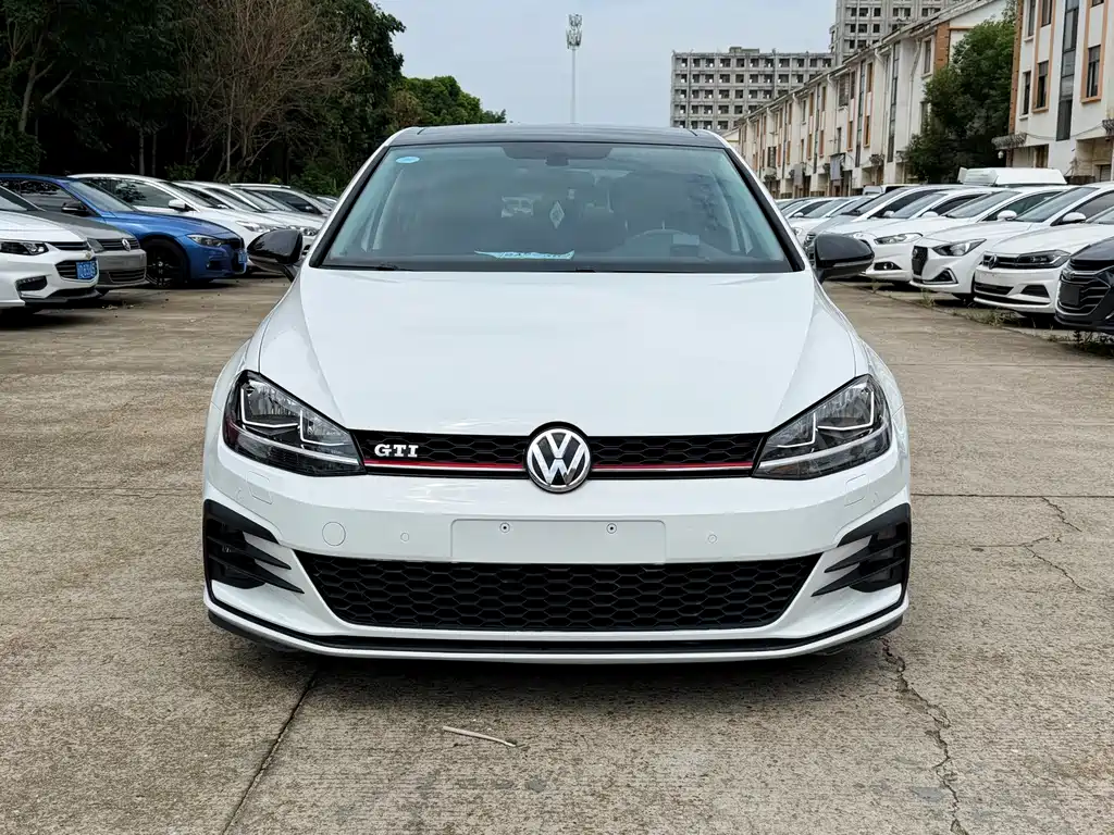 Volkswagen Golf — фото 2