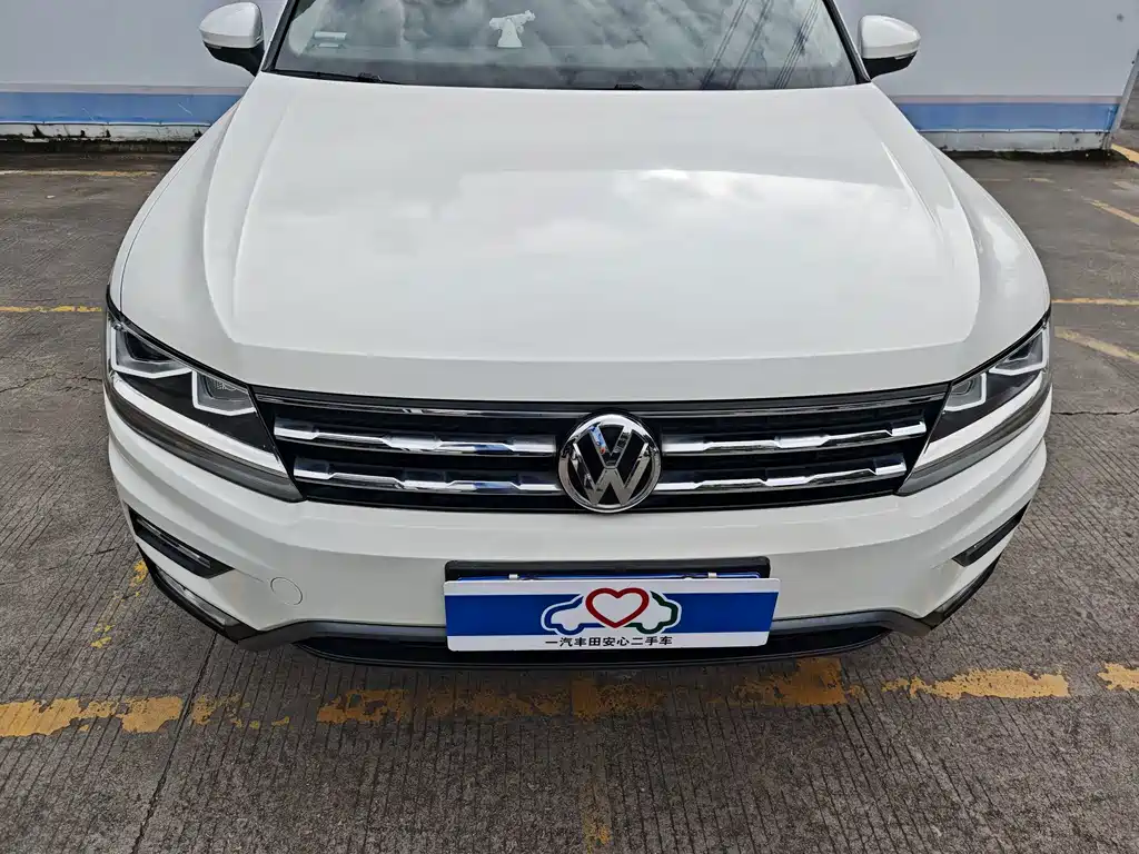 Volkswagen Tiguan L — фото 3