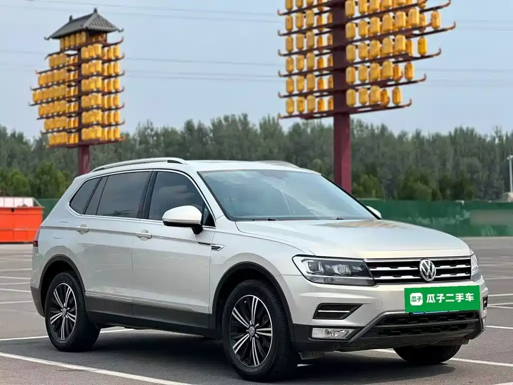 Volkswagen Tiguan L — фото 4