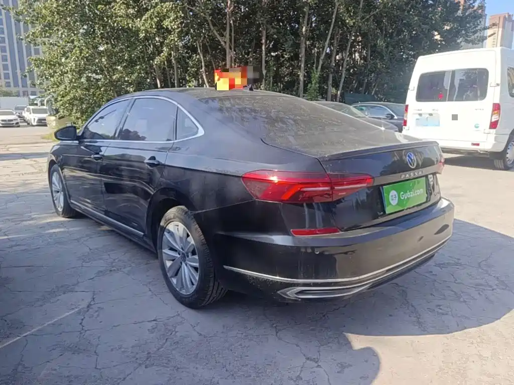 Volkswagen Passat — фото 5