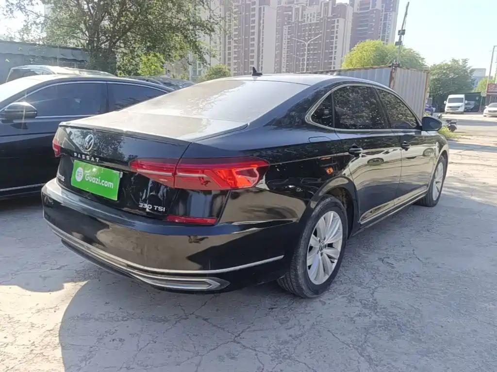 Volkswagen Passat — фото 7