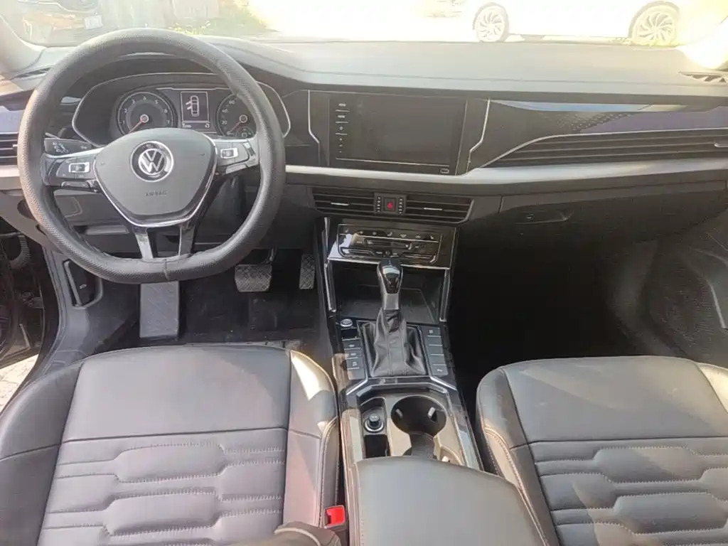 Volkswagen Passat — фото 10