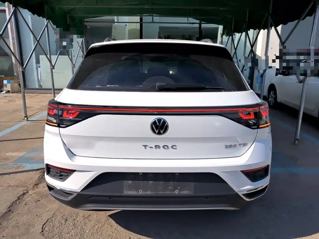 Volkswagen T-Roc — фото 6