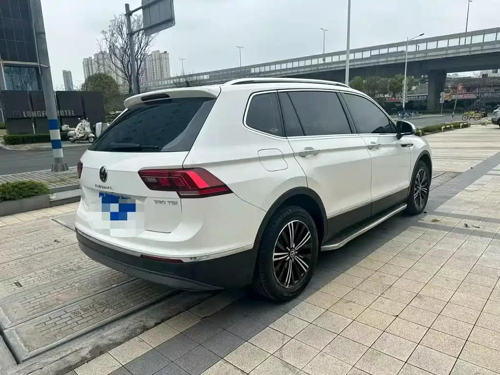 Volkswagen Tiguan L — фото 4