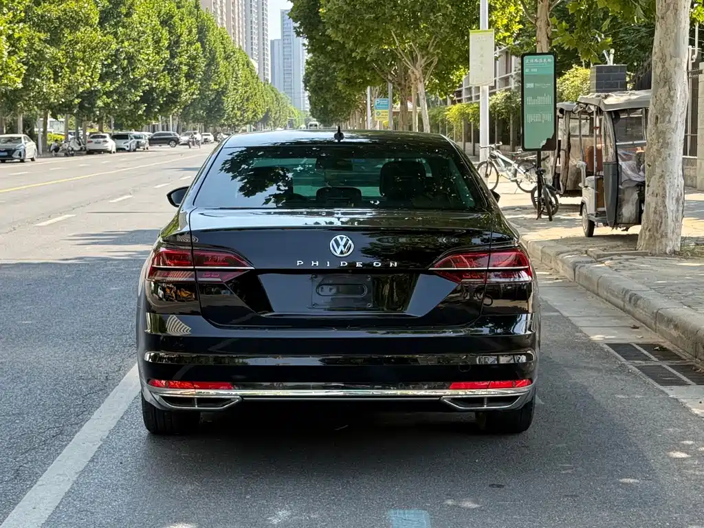Volkswagen Phideon — фото 8