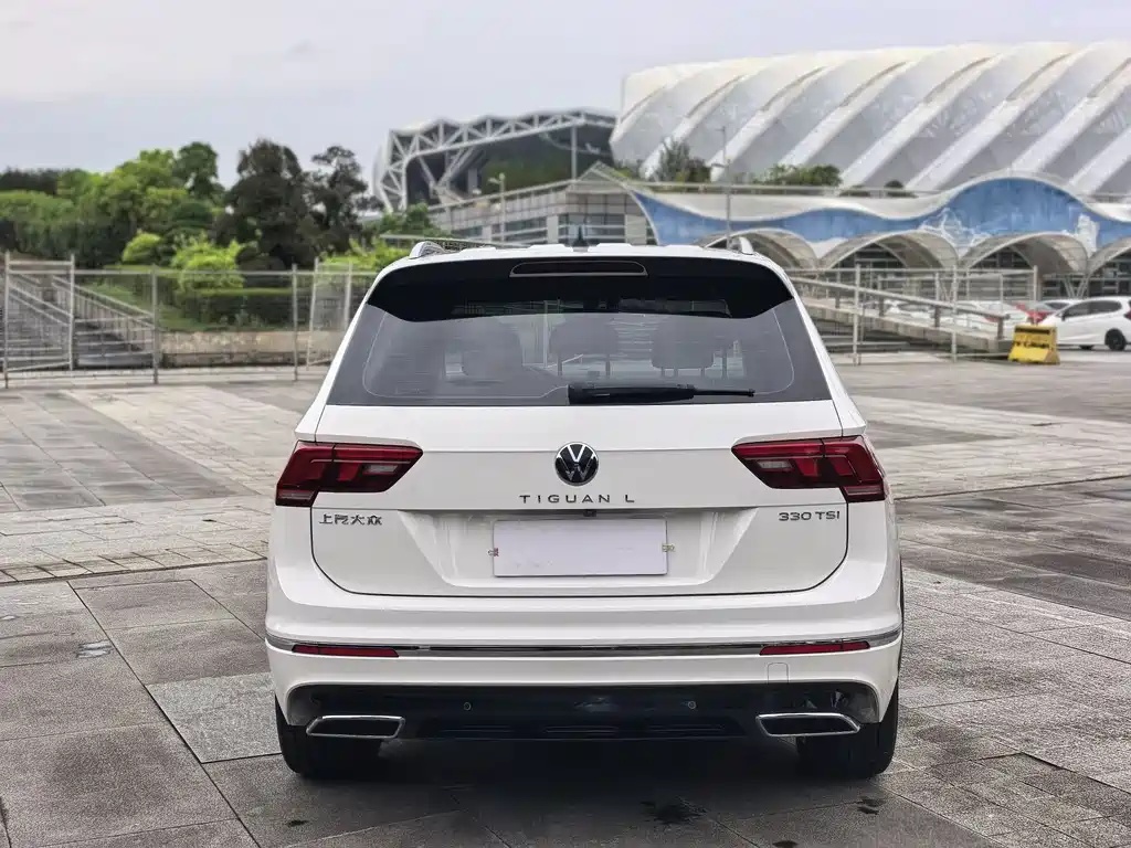Volkswagen Tiguan L — фото 6