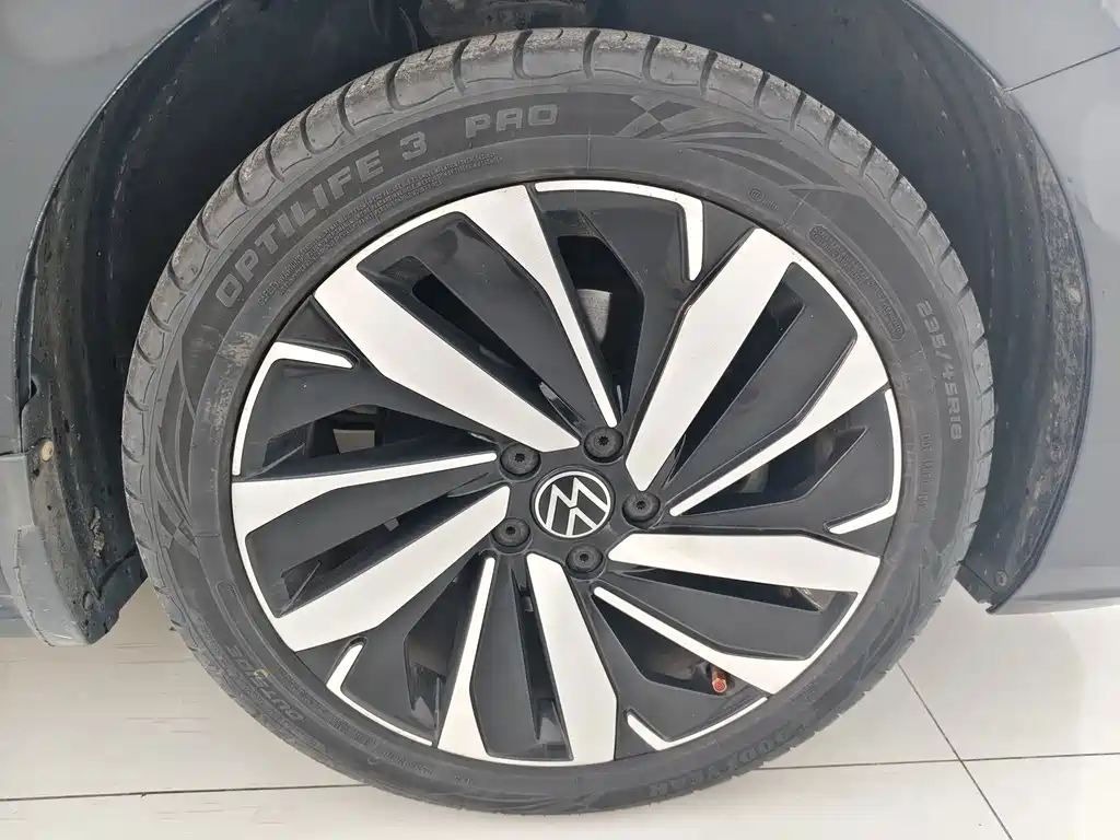 Volkswagen Passat — фото 14
