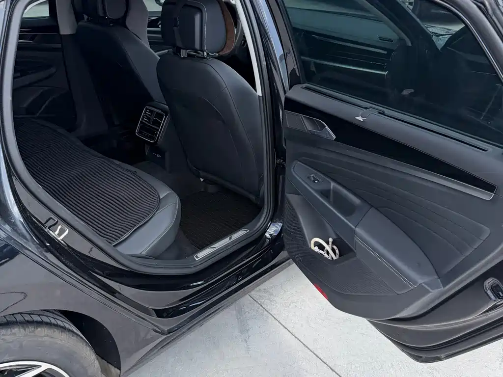 Volkswagen Passat — фото 13