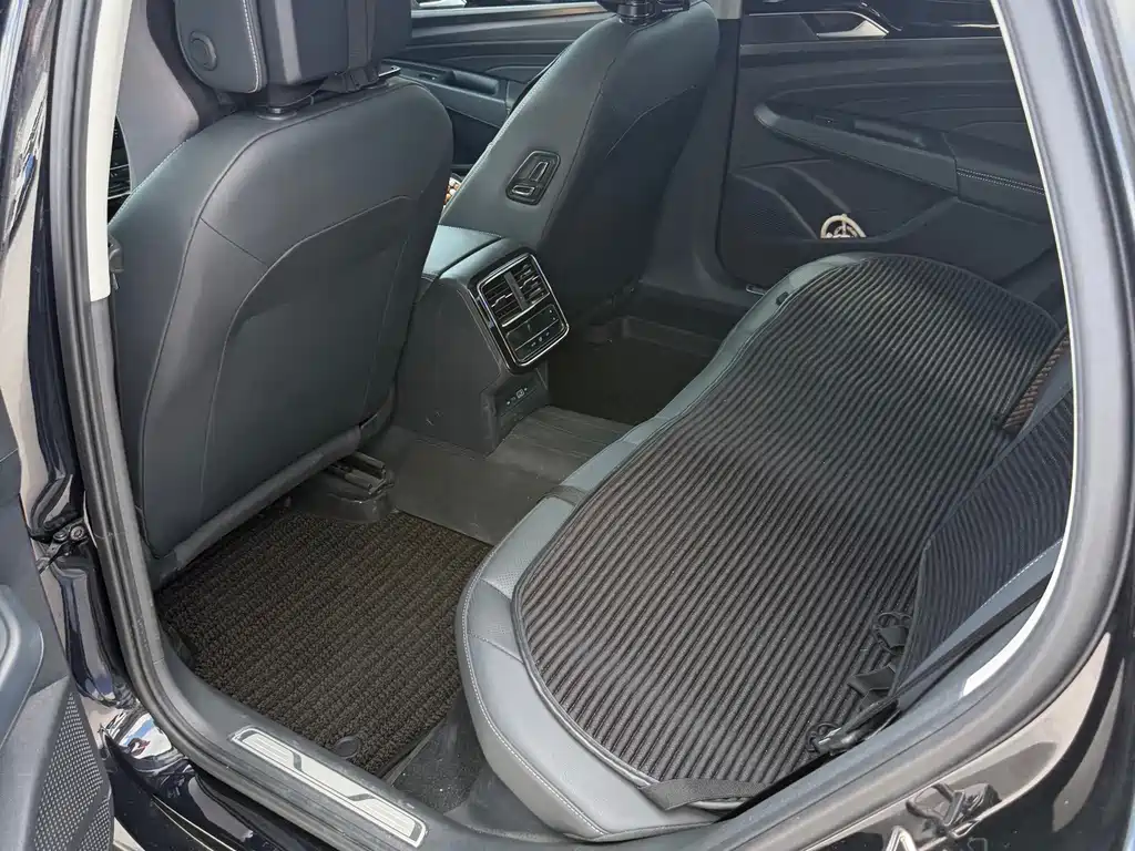 Volkswagen Passat — фото 8