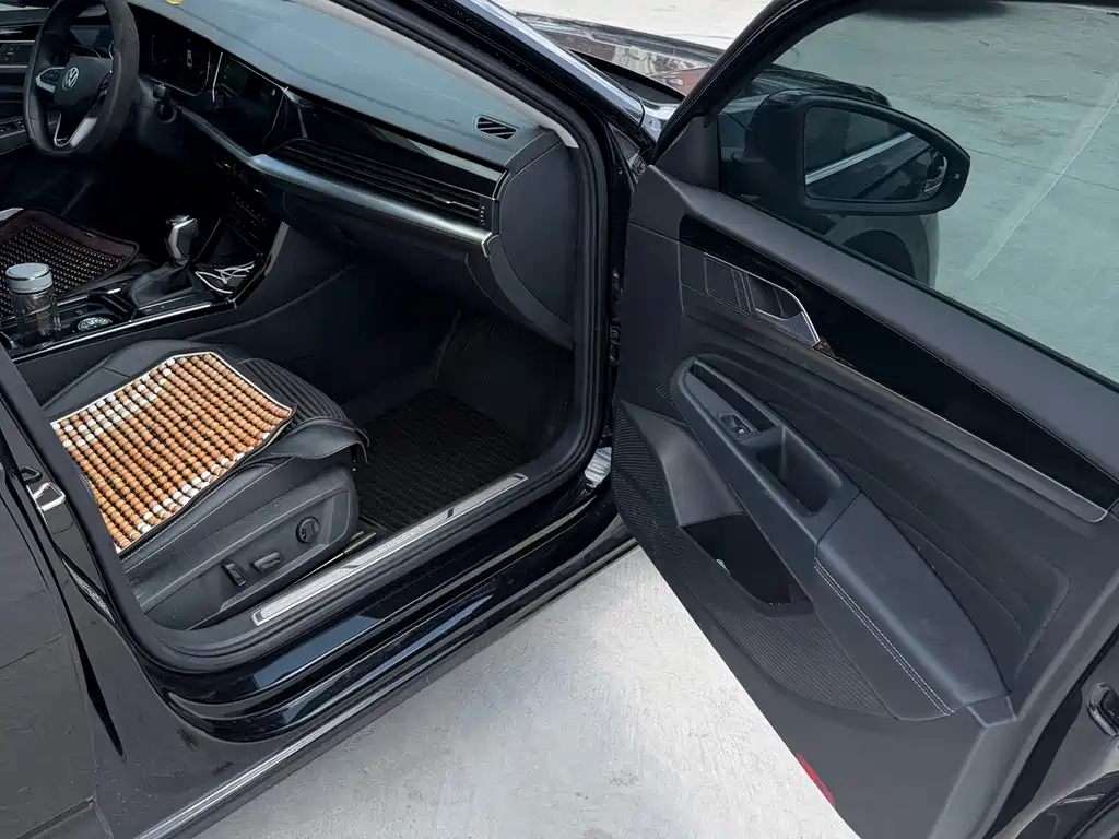 Volkswagen Passat — фото 10