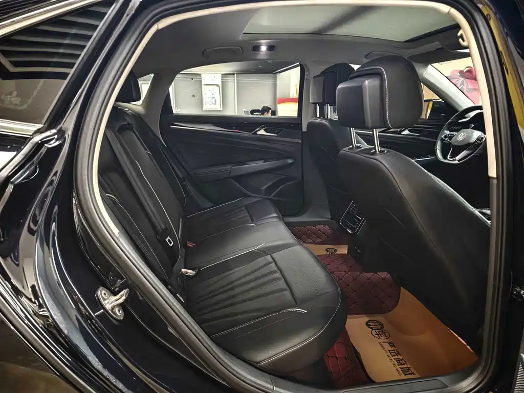 Volkswagen Passat — фото 11
