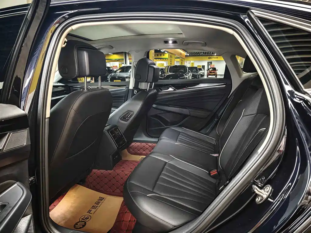 Volkswagen Passat — фото 9