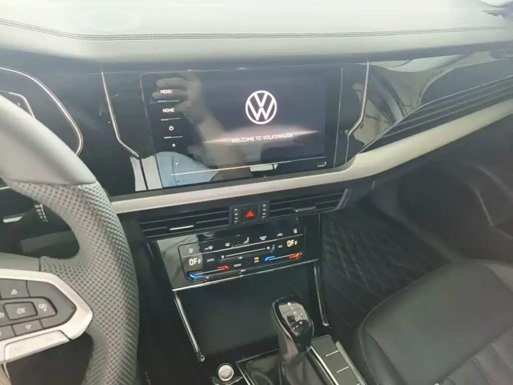 Volkswagen Passat — фото 13